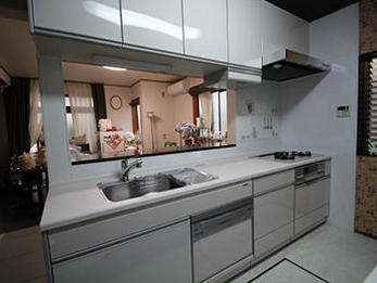 壁紙は広い範囲に貼るとどうなるかと不安でしたが、とても気に入りました。