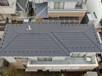 夏を「涼しく」変える屋根。  ガルテクトで叶える理想の住まい。